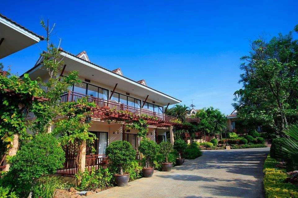 Chawalun Resort Don Tum Экстерьер фото